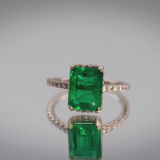 GIA Certified 18k White Gold Diamond and Zambia Emerald Ring 2.93CT Size 5.25