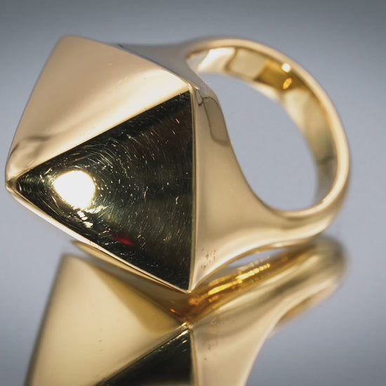 TIFFANY & CO. Vintage 18k Yellow Gold Pyramid Ring Size 8
