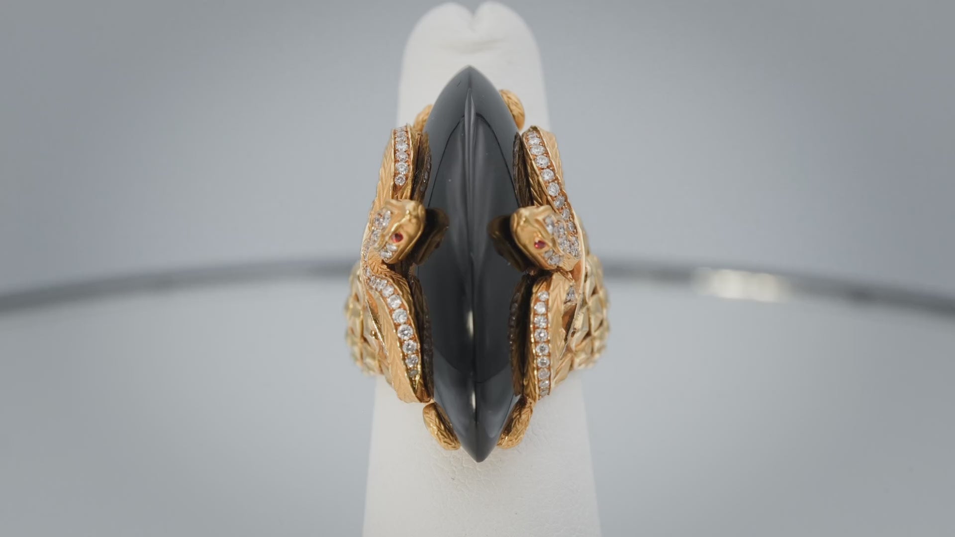 CARRERA Y CARRERA 18k Gold Diamond Sapphire Onyx Abanico Ring 37.20CT $19500