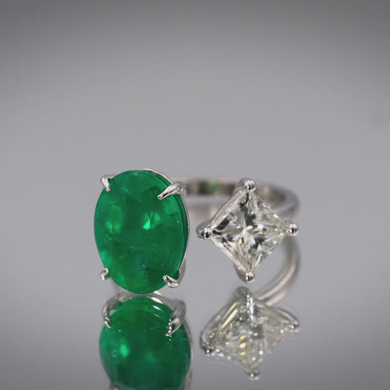 GIA Certified 14k White Gold VS2/G Princess Diamond and Emerald Ring 6.28CT