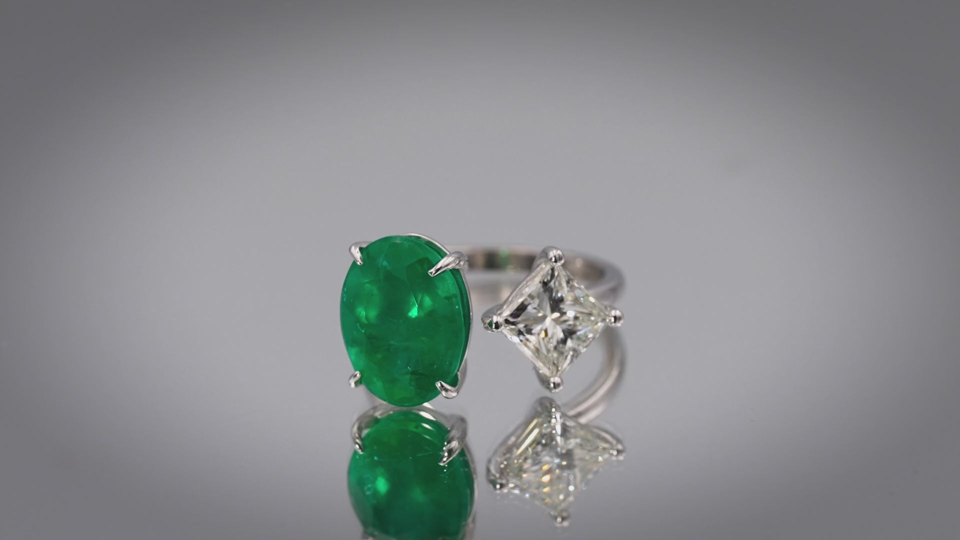 GIA Certified 14k White Gold VS2/G Princess Diamond and Emerald Ring 6.28CT